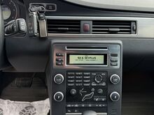 Volvo V70 Momentum 2.4 R5 D5 129kW, JÄRELMAKS!