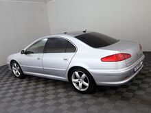 Peugeot 607