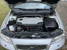 NELIKVEOLINE Volvo V70 2.4 D5 136kw, LISASOOJENDUS