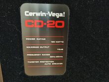 CERWIN VEGA CD-20 FLOORSTANDING SPEAKERS