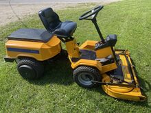 Murutraktor/raider Stiga Park automaat.  lumepuhur