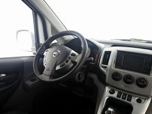 Ниссан NV200