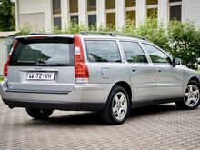 Volvo V70 2.4 D5 120кВт Momentum