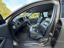 Volvo V70 Facelift 2.0 R5 D3 100kW, JÄRELMAKS!
