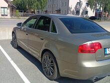 Продаётся Audi A4 quattro 2.0