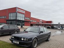 BMW E34 520ia
