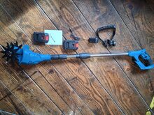 AKUMULLAFREES, Makita analoog