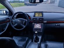 TOYOTA AVENSIS 2.2d_Manu_Rikkalik lisavarustus
