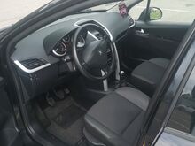 Peugeot 207 2012 1,4 бензин