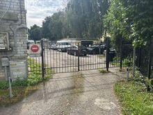 Garaaziboks keskturu kõrval