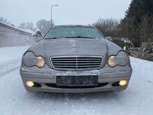 Mercedes-Benz C220CDI целиком на запчасти или на трек