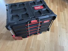 Milwaukee PACKOUT™ 4 sahtliga tööriistakast