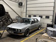 BMW E28 524td