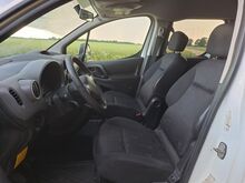 CITROEN BERLINGO 1.6 BENSIIN 66kW, 5 KOHTA