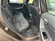 Volvo XC60 2.0 D4 133kw, TOODUD HOLLANDIST