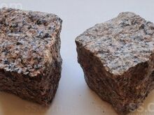 Graniidist tänavakivid ja teepiirded