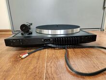Linn Axis Belt-Drive Turntable