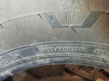 Kaubiku rehvid 215/70R15c