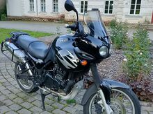 Triumph 885i / 63450 km / 61 kw. / kohvrid