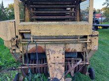 Müüa ruloonpress New Holland 841