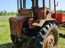 Traktor T-16