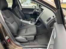 Volvo XC60 2.0 D4 133kw, TOODUD HOLLANDIST