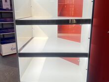 Vitriinkapp valgustusega – nurk 90x90x161cm