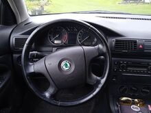 Müüa Skoda Superb 2,0 diisel, 103 kw manuaal