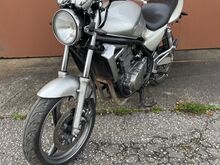 Kawasaki ER-500 02