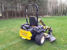 Садовый трактор Cub Cadet Tank SZ