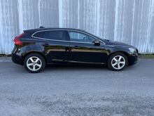 Volvo V40 Facelift SUMMUM 2.0 D2 88kW, JÄRELMAKS!