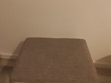Kosmeetikalaud tooliga