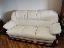 Nahkdiivani ja tugitoolide komplekt