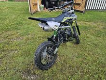 Laste KROSSIKAS 125CC ROHELINE-MUST KICK STARTER