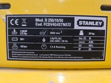 Воздушный компрессор Stanley D 250/10/50 1.8кВт/50л/10бар