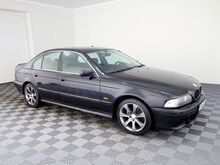 BMW 523