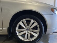 Volvo 17” литые диски с летними шинами