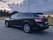 TOYOTA AVENSIS 2.2D 110kW manu_Heas sõidukorras