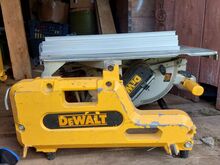 Дисковая пила DEWALT, полностью в рабочем состоянии