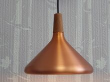 Väiksem kuldne lamp „Float“, metall/puit