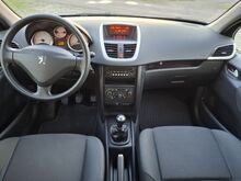 Peugeot 207 1.4 65 kw 2011a