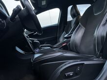 Volvo V40 R-design 1.5 112кВт 2017г. бензин автомат