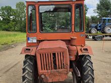 TRAKTOR T-16M kallutava kasti ja muldajaga