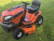 Murutraktor Husqvarna YTH22V46