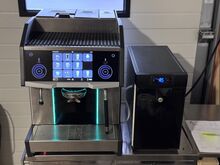 Суперавтоматическая кофемашина EverSys Cameo C'2m