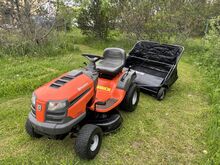 Murutraktor Husqvarna LT151 lehekogujaga