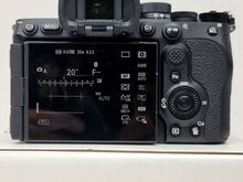 Sony Alpha A7 V täiskaader-hübriidkaamera kere