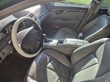 M/V 2 Autot MB e270cdi,touareg 2004a 2.5 128kw