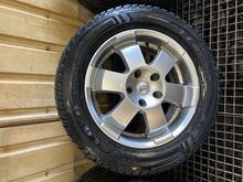 Audi Q7 литые диски + шипованные шины
