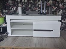 Tv-alus kapp LED valgustusega